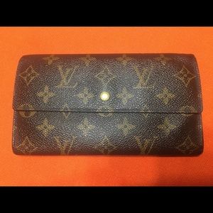 Louis Vuitton Monogram Trifold Wallet - Authentic